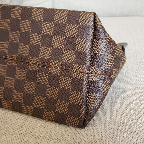 Almost new authentic Louis Vuitton Iena PM - Picture 6 of 15